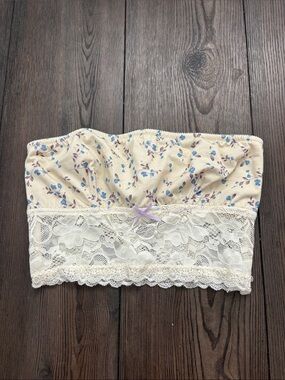 Urban Outfitters Lace-Trim Floral Bandeau Bralette in Cream and Lavender